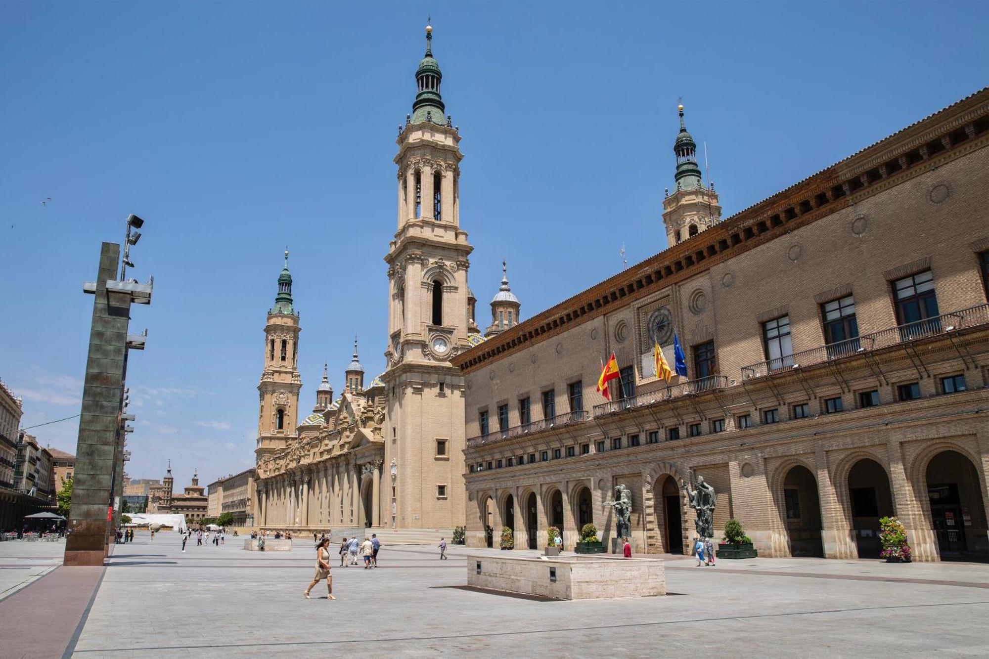 Lc Las Armas Zaragoza Exteriör bild